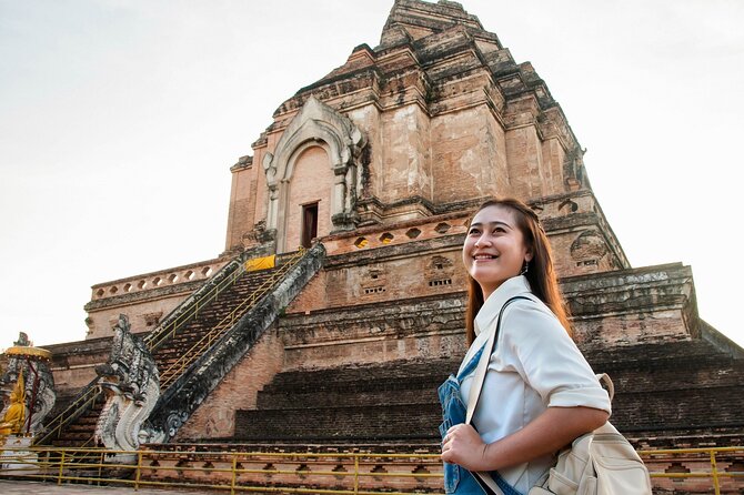 Chiang Mai Old City & Temples Guided Walking Tour - 2 Hrs - Key Points