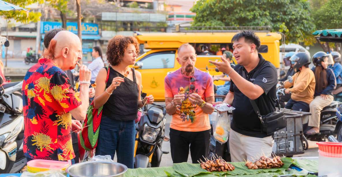 Chiang Mai: Street Eats Evening Group Food Tour - Key Points