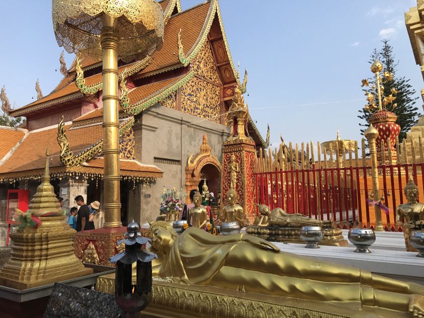 Chiang Mai Top Temples & Handicraft Center Private Day Tour - Key Points