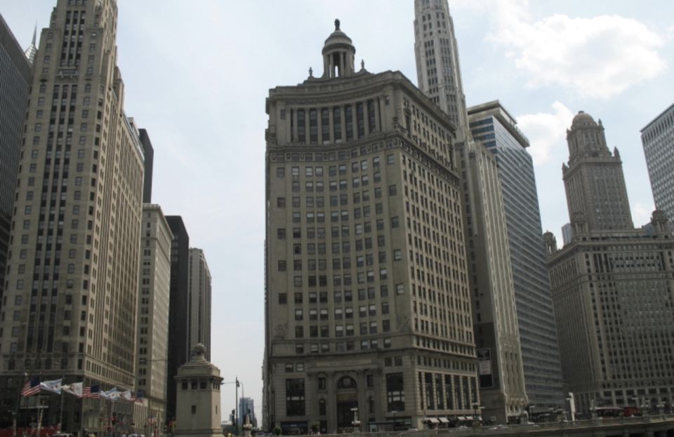 Chicago River: 1.5-Hour Guided Architecture Riverboat Tour - Key Points