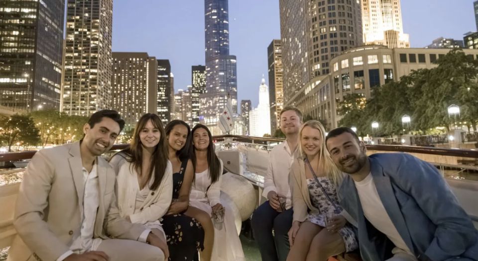 Chicago River: Guided Sunset Cocktail & Architecture Tour - Key Points