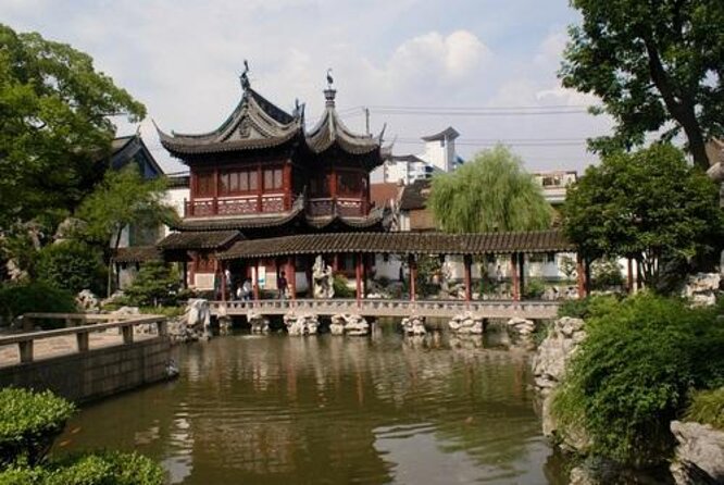 Classic Shanghai 8h Private Tour-Yuyuan Garden,The BundTV Tower Optional - Key Points