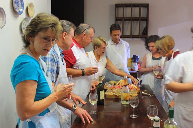 Cooking Classes in Tuscany Among the Chianti Vineyards - Key Points