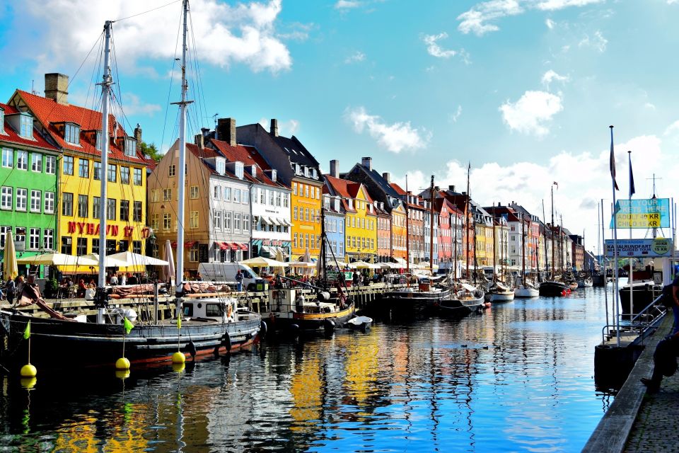 Copenhagen: 3-Hour Public Guided Walking Tour in French - Key Points