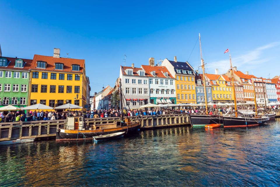 Copenhagen: City Highlights Self-Guided Scavenger Hunt Tour - Key Points