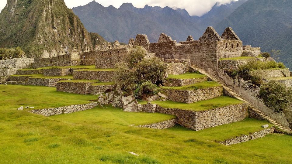Cusco: 4-Day Inca Trail to Machu Picchu Shared Group Trek - Key Points