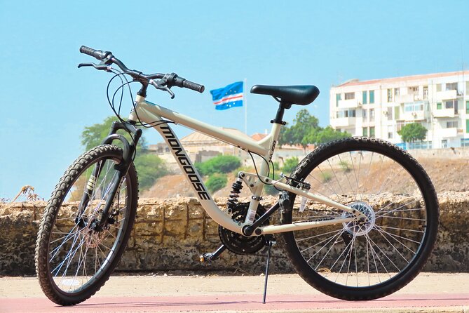 Daily Bike Rental in Santiago Island - Key Points