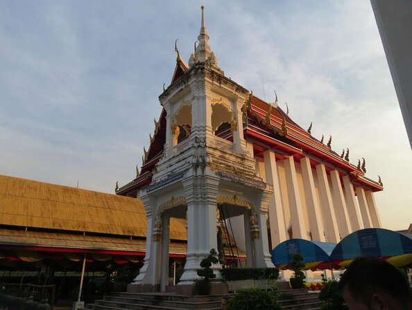 Day Biking Tour to Koh Rattanakosin From Bangkok - Key Points