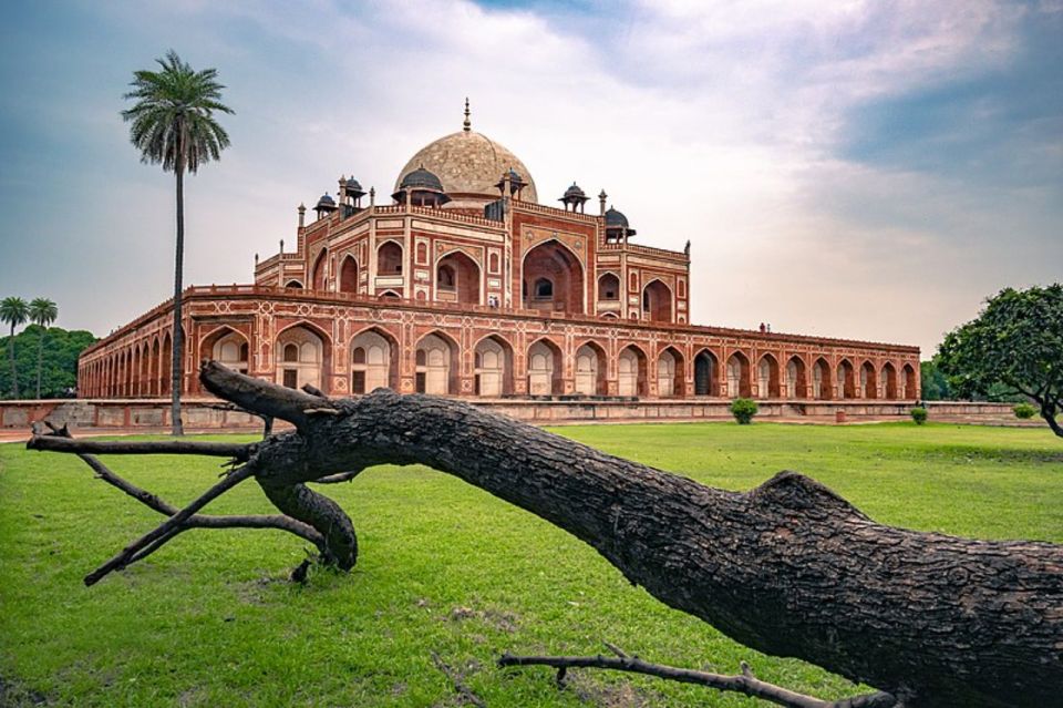 Delhi Sightseeing With Tour Guide - Key Points