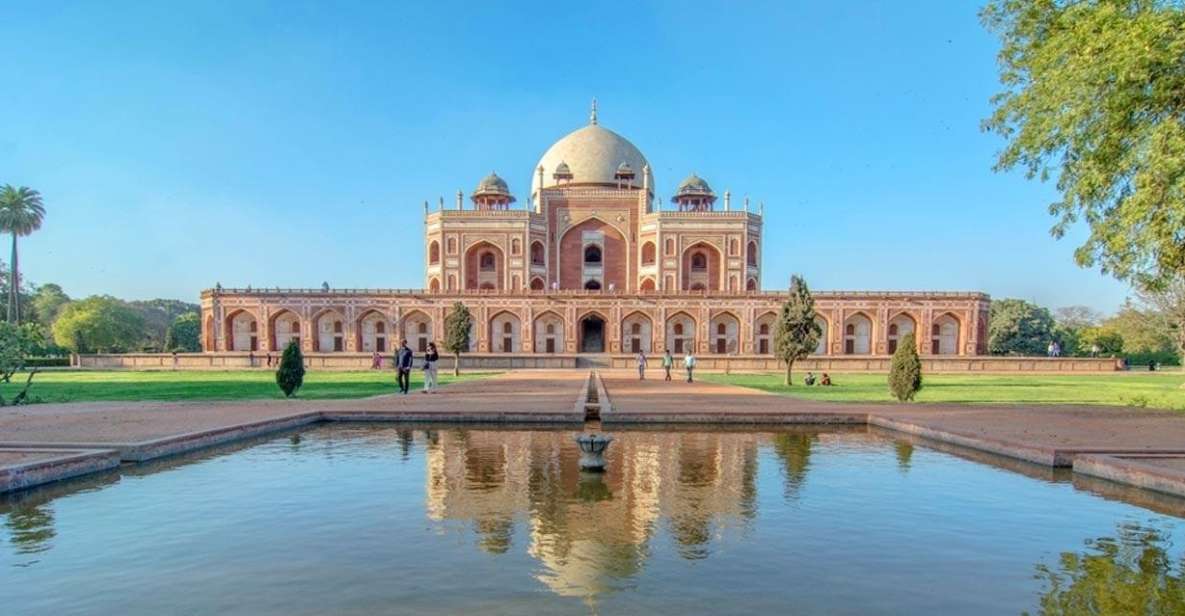 Delhi Tour Guide and Cab for 1 Day - Key Points