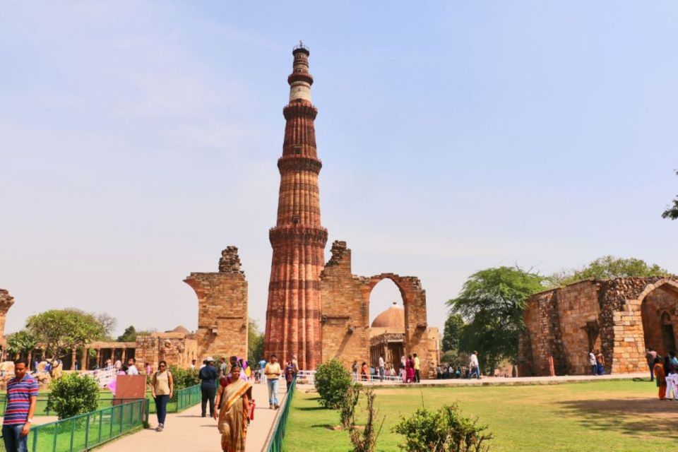 Delhi:Old & New Delhi Private Tour by Car - Key Points