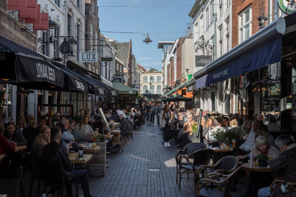 Den Bosch: Walking Tour With Audio Guide on App - Key Points