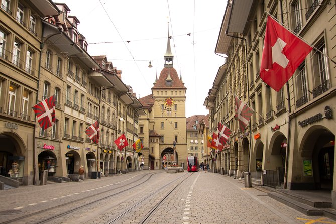 Discover Bern'S Most Photogenic Spots With a Local - Key Points