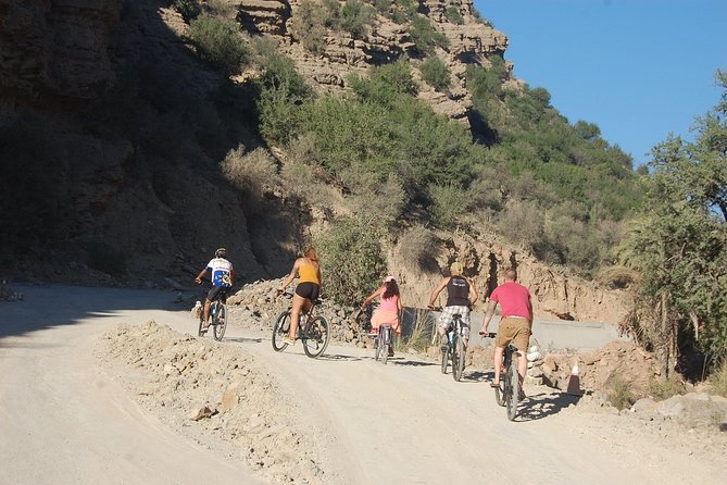 Discover Paradise Valley by Biking&Hiking