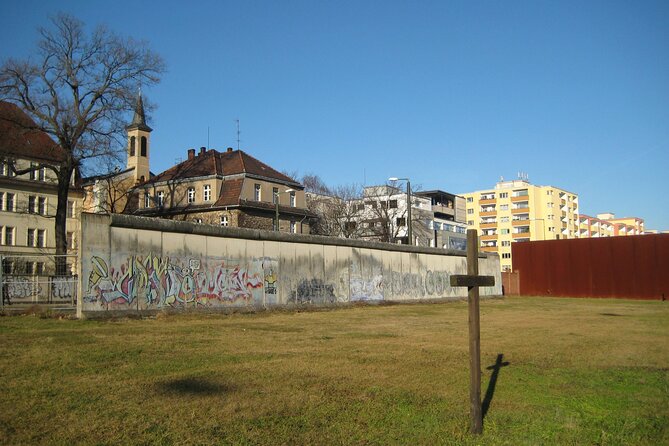 Discover the Berlin Wall During Cold War Self-Guided Tour - Historical Significance of the Berlin Wall