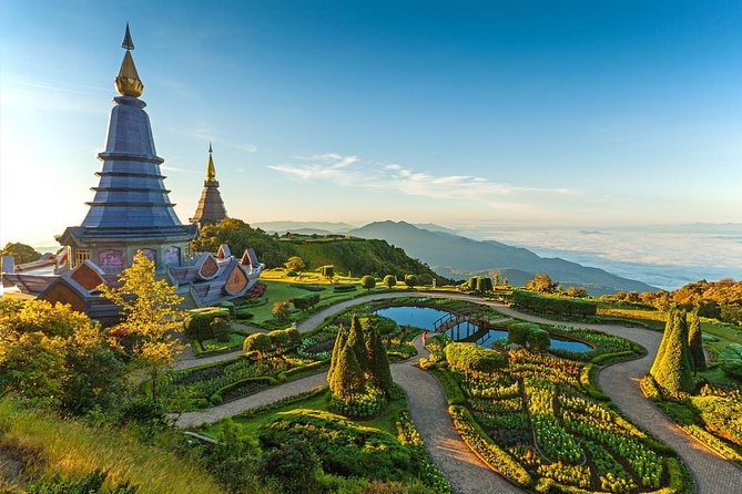 Doi Inthanon National Park & Trekking Pha Dok Siew