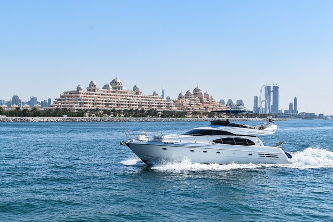 Dubai Yacht Rental - Book 58 Ft Private Yacht up to 28 Persons - Key Points