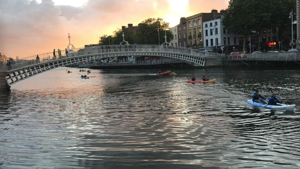 Dublin: Music Under the Bridges Kayaking Tour - Key Points