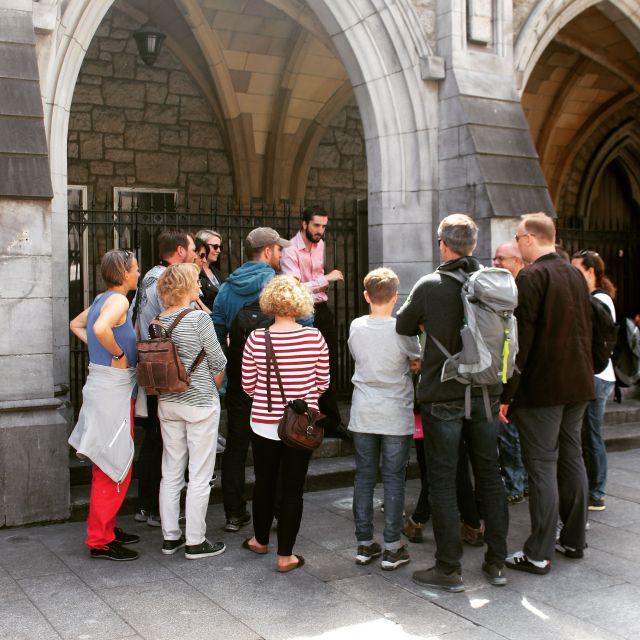 Dublin: Sightseeing Walking Tour in German - Key Points