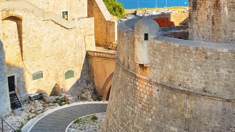 Dubrovnik: 1.5-Hour Guided Old Town Walking Tour - Key Points