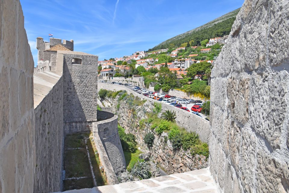 Dubrovnik: City Walls Early Bird or Sunset Walking Tour - Key Points
