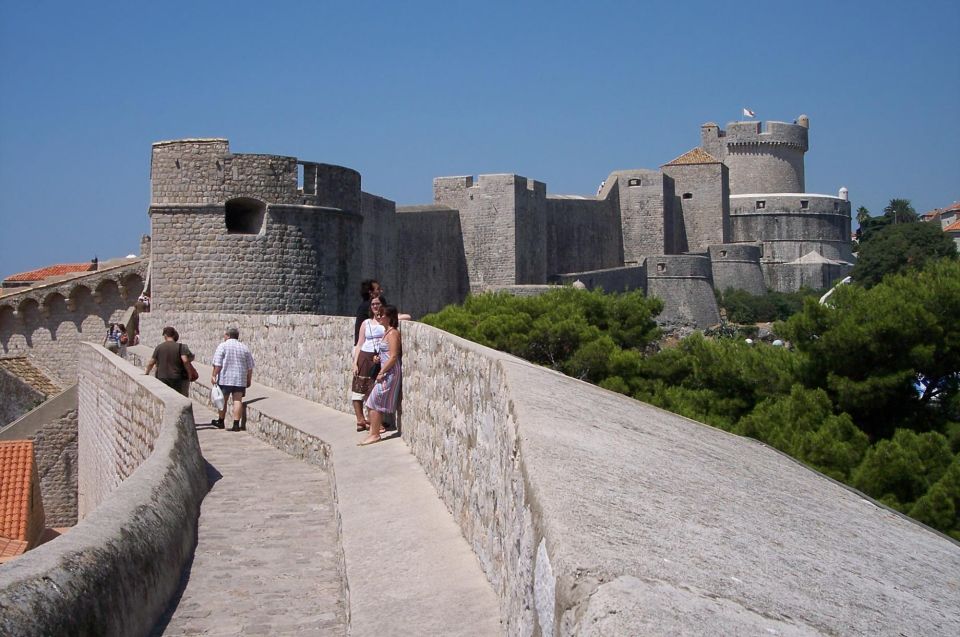 Dubrovnik: Old Town and City Walls Guided Walking Tour - Key Points