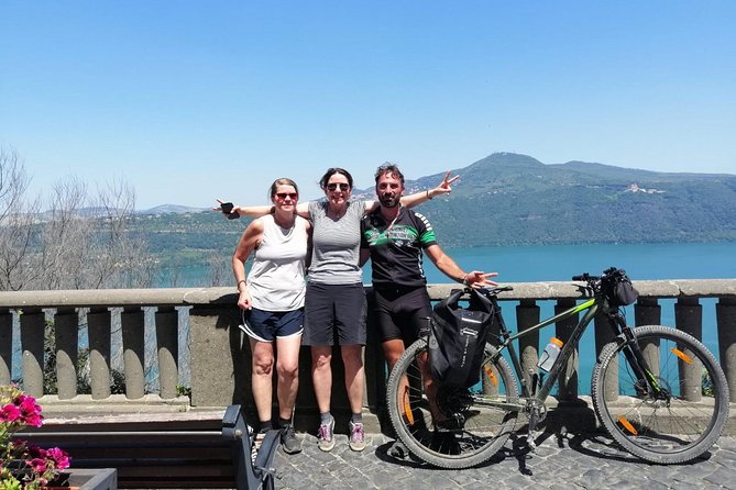 E-Bike Private Tour: From Appian Way to Castelgandolfo Lake - Key Points