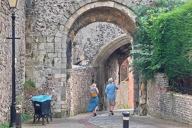 Eccentric Lewes: A Self-Guided Walking Tour - Key Points