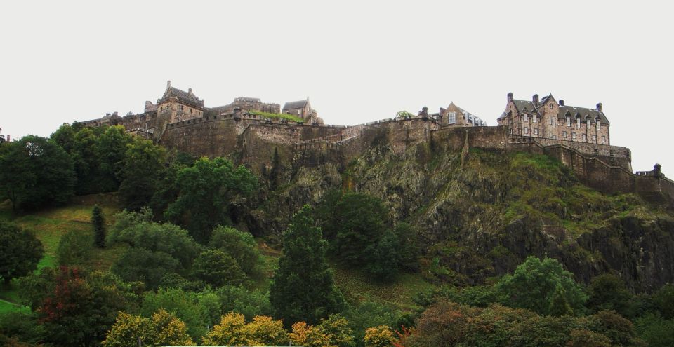 Edinburgh Uncovered Private 3-Hour Group Tour - Key Points