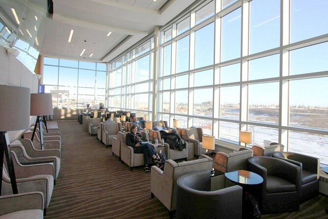 Edmonton International Airport Plaza Premium Lounge - Key Points