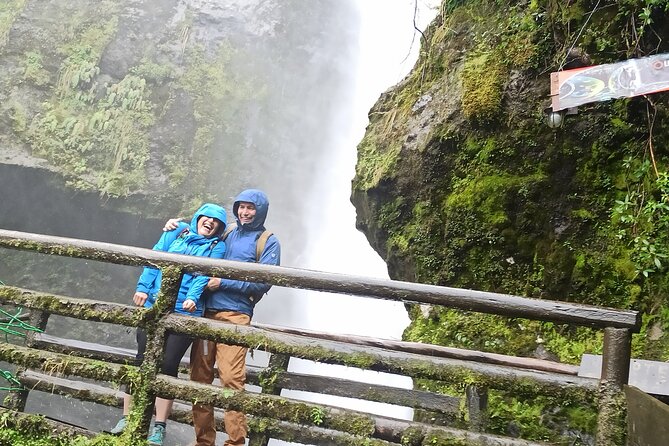 El Chorro Waterfalls and Busa Lake Tour From Cuenca - Key Points