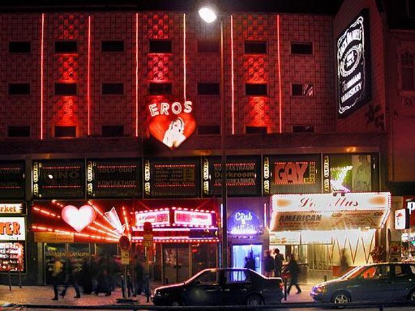 English Guided Tour Reeperbahn "Red Light and Offence" - Key Points