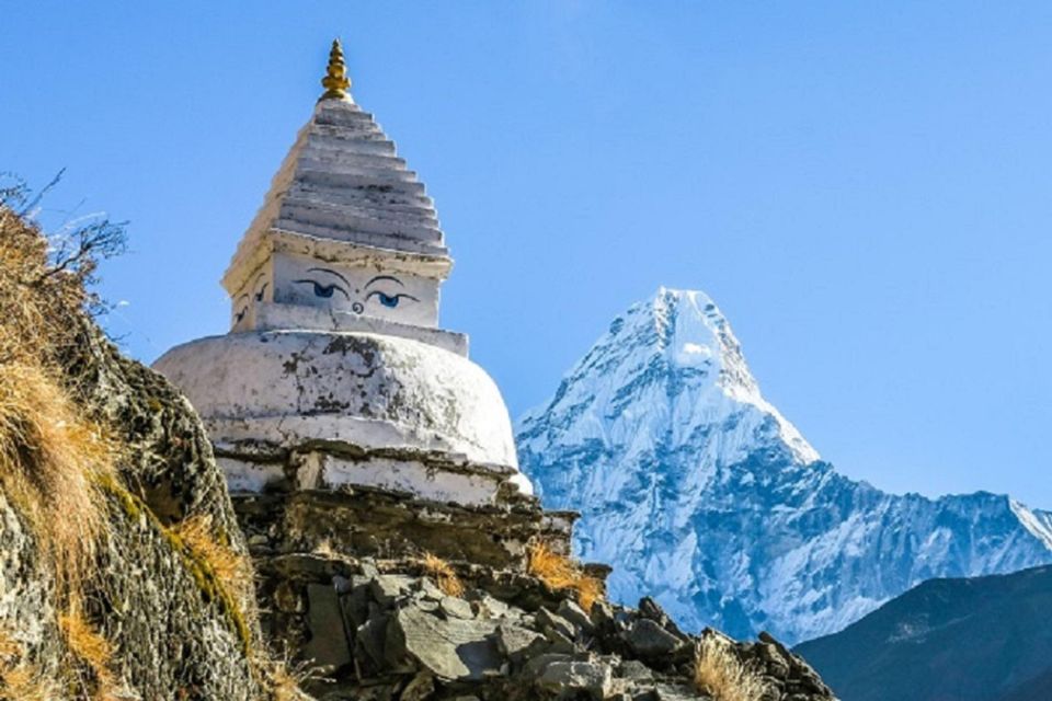 Everest Base Camp: a Short Trek - Essential Gear for High Altitude