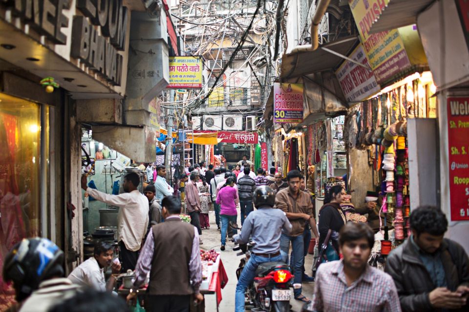 Experience Old Delhi Walking Tour With a Local - Key Points