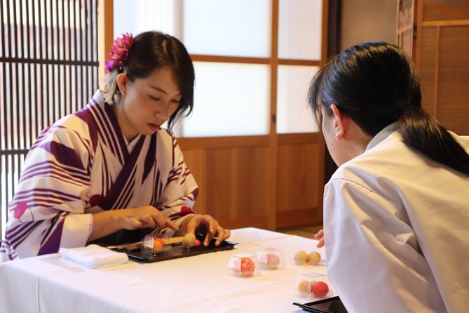 Experience With Kimono! Castle Town Retro Tour Local Tour & Guide - Key Points