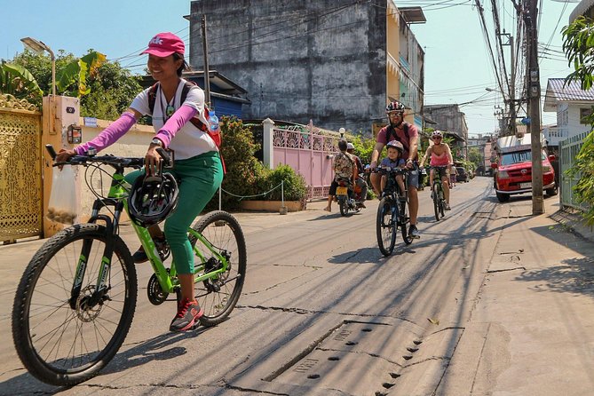 Explore Bangkok by Bike & Boat With Lunch - Key Points