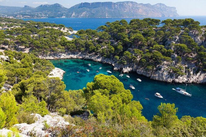 Explore Marseille & Calanques National Park by Helicopter - Key Points