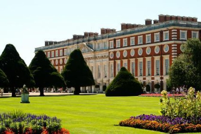 Explore Windsor Castle And Hampton Court Palace