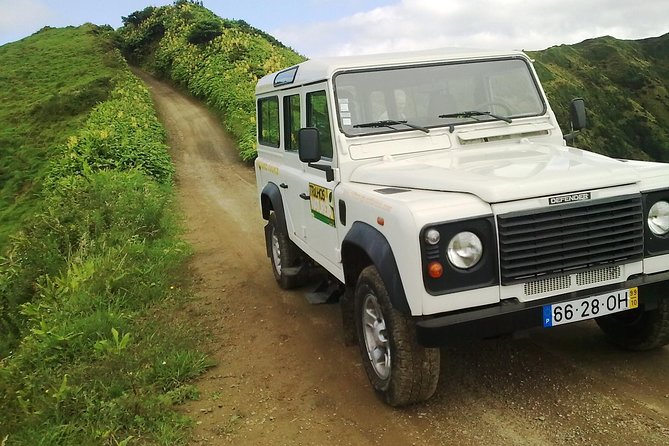 Explore With Our Guides the West Side & Sete Cidades on a Surprising 4x4tour - Key Points