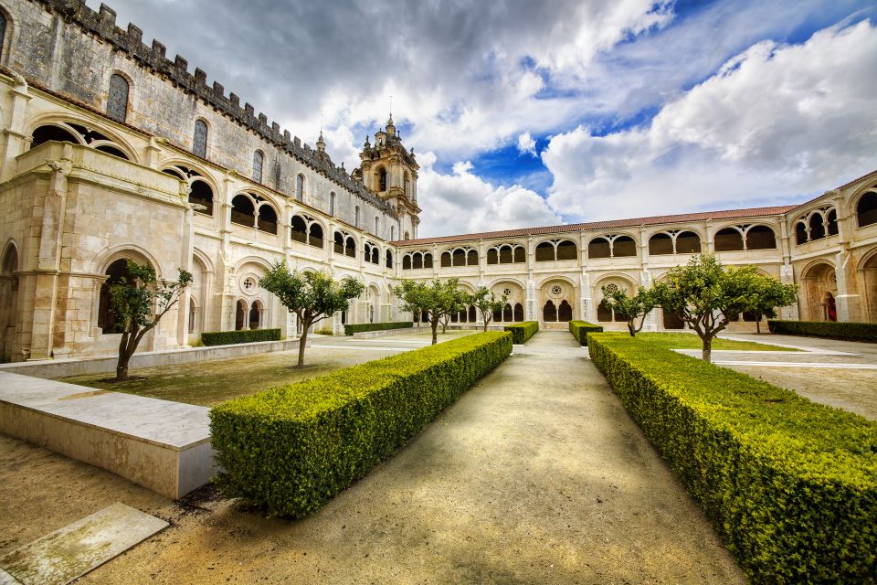 Fátima, Batalha & Obidos Day Trip - Key Points