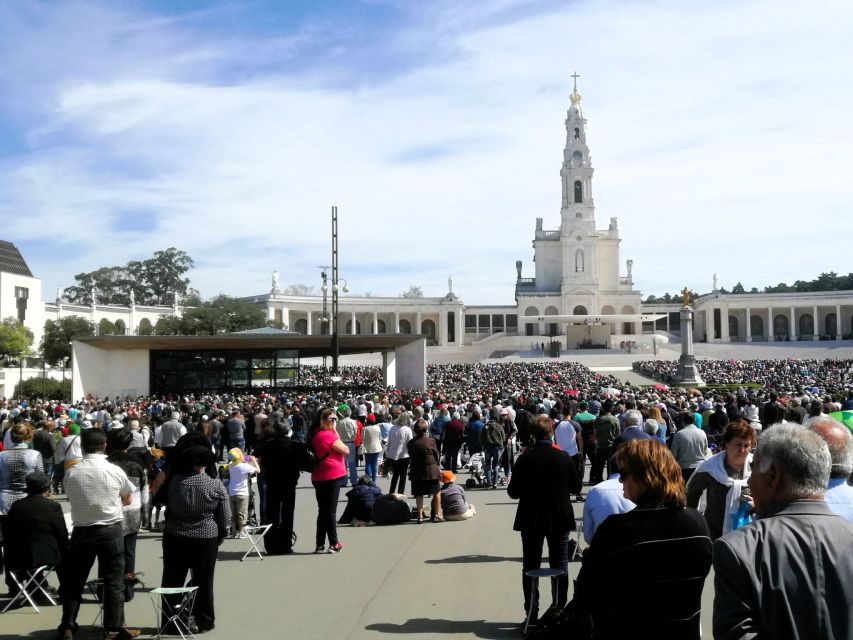 Fátima: Highlights of the Pilgrims in Half Day Private Tour - Key Points