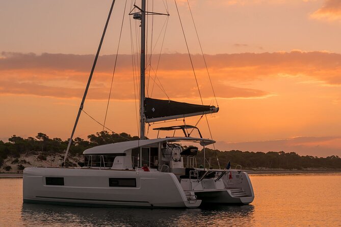 Fine Dining Nights on a Catamaran - Key Points