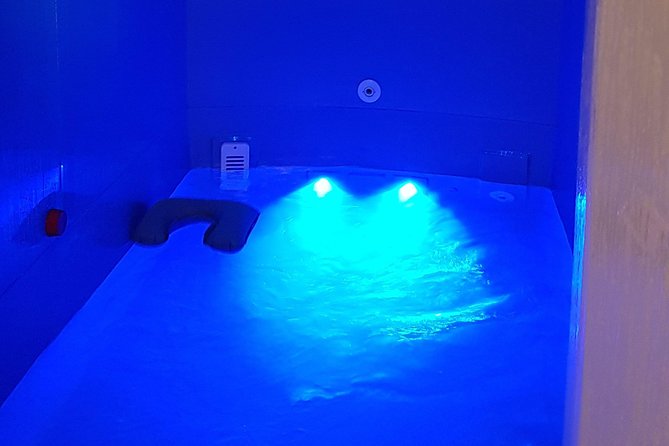 Floating, Hovering at Zero Gravity Day Spa Beauty Center Bemerode - Key Points