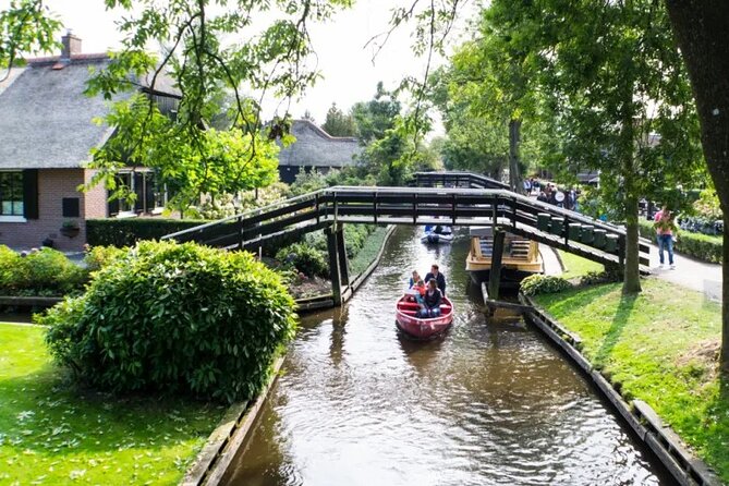 From Amsterdam: Discover the Charm of Giethoorn Incl. Boat Cruise - Key Points