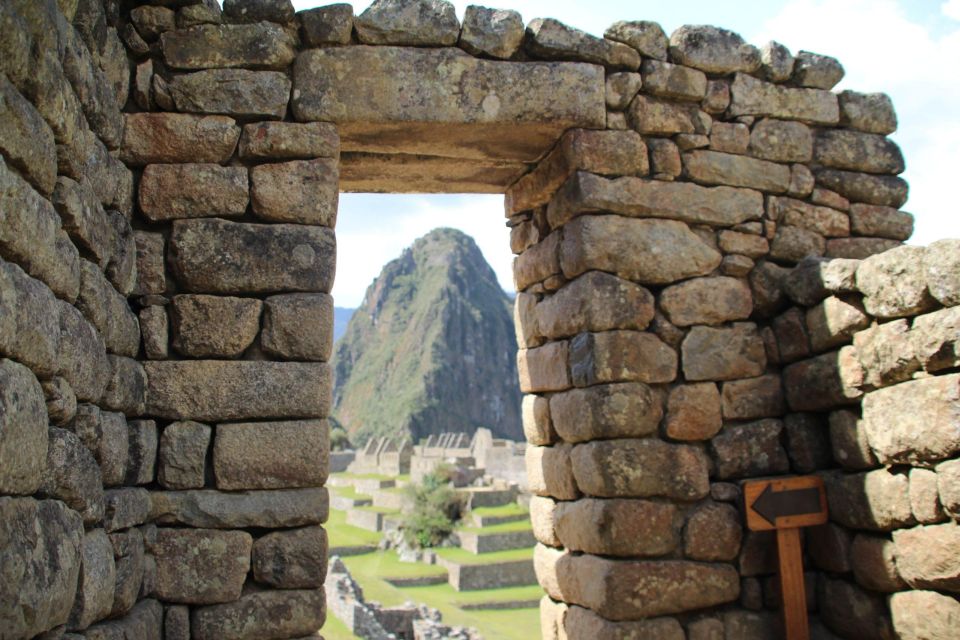 From Cusco : Machu Picchu Huayna Picchu Mountain - Key Points