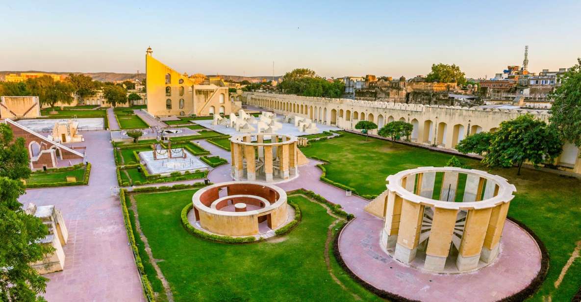 From Delhi: Jaipur Guided City Tour With Hotel and Transfer - Key Points