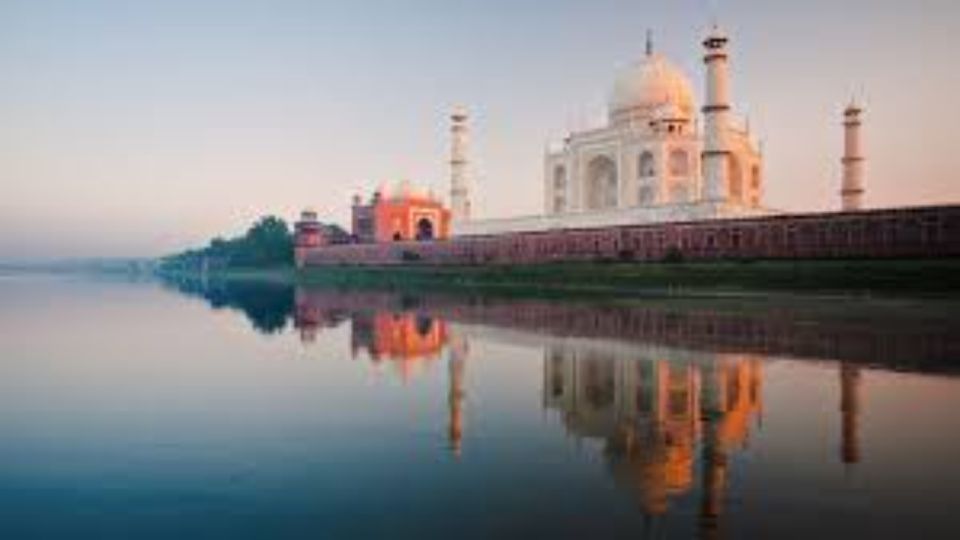 From Delhi: Private Taj Mahal & Agra Fort by Car - Key Points