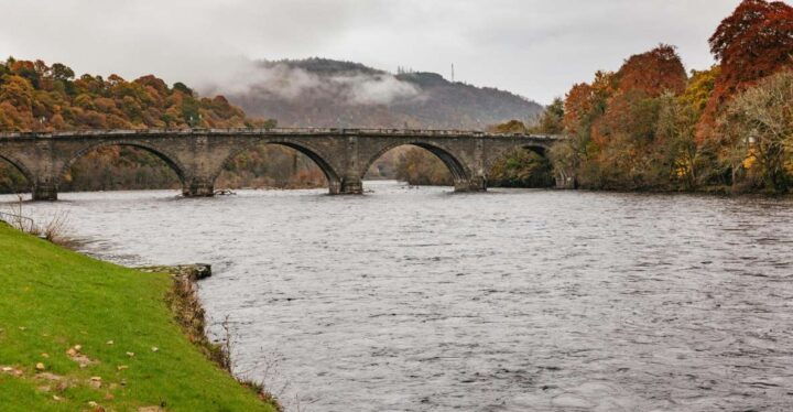 From Edinburgh: Experience the Highlands With Whisky Tasting - Key Points