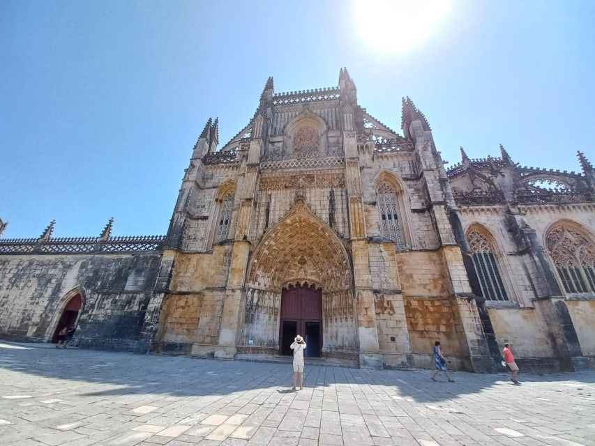 From Fátima to Batalha, Nazaré and Óbidos Private Tour - Key Points