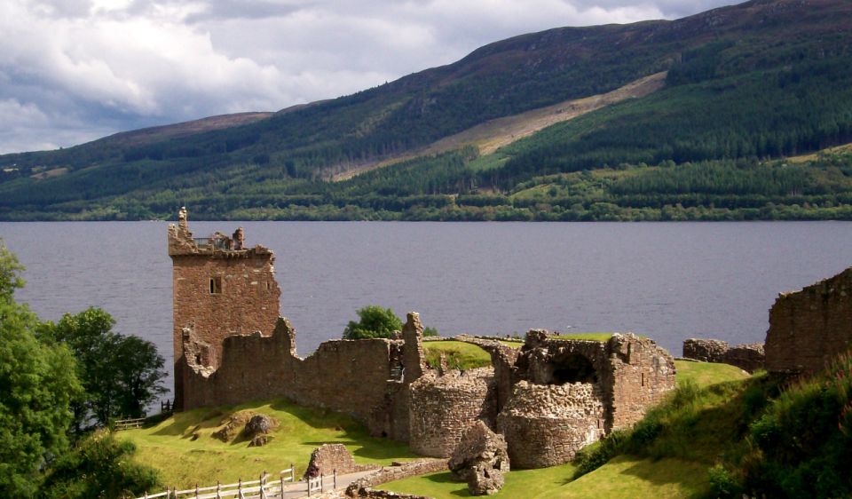 From Glasgow: Loch Ness and Urquhart Castle Private Day Tour - Key Points